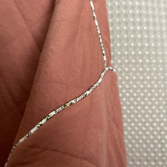 Quilted Sweatshirt - Picture 2 of 2